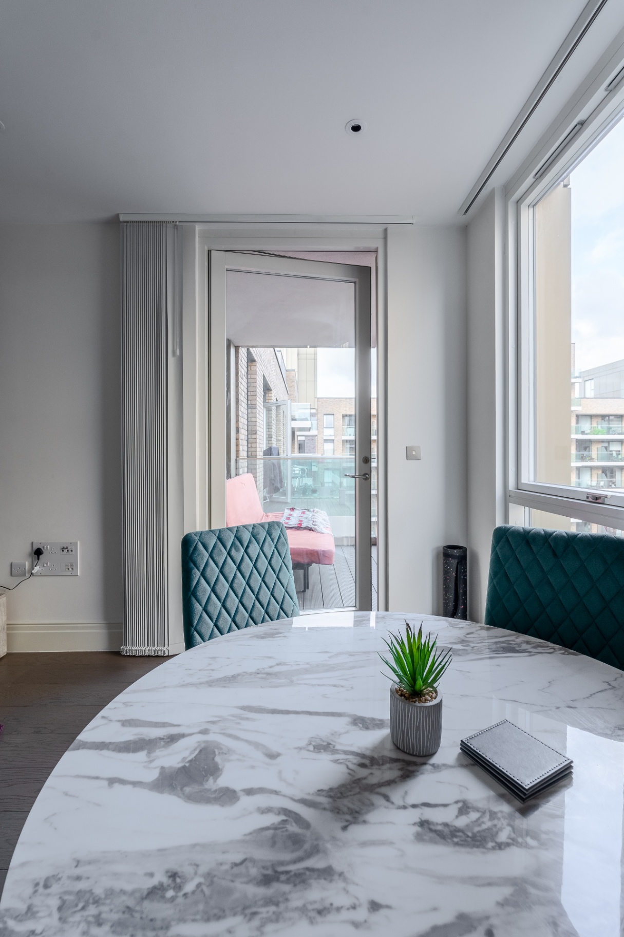 Modern One-Bedroom Apartment interior 33