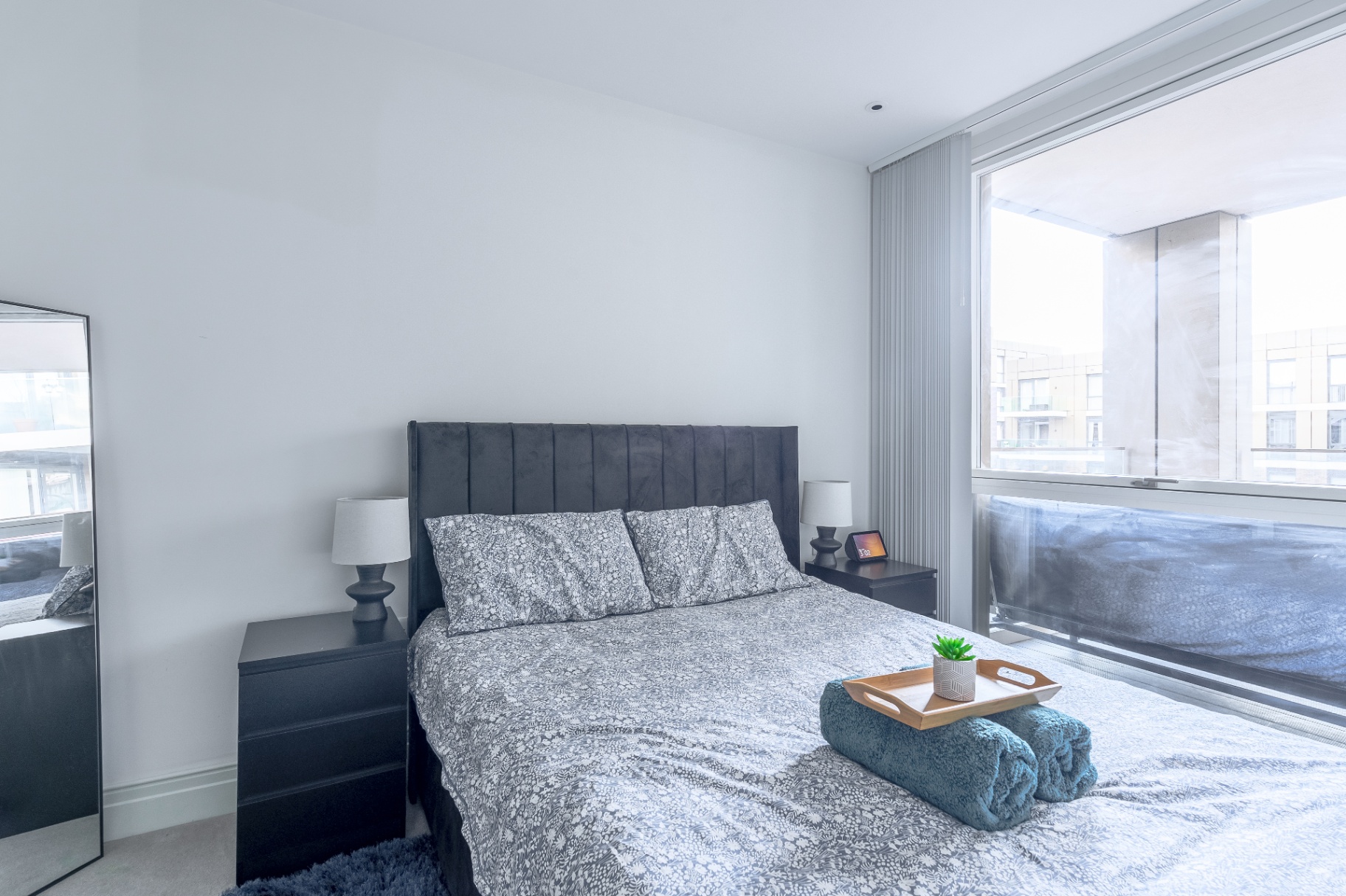Modern One-Bedroom Apartment interior 58