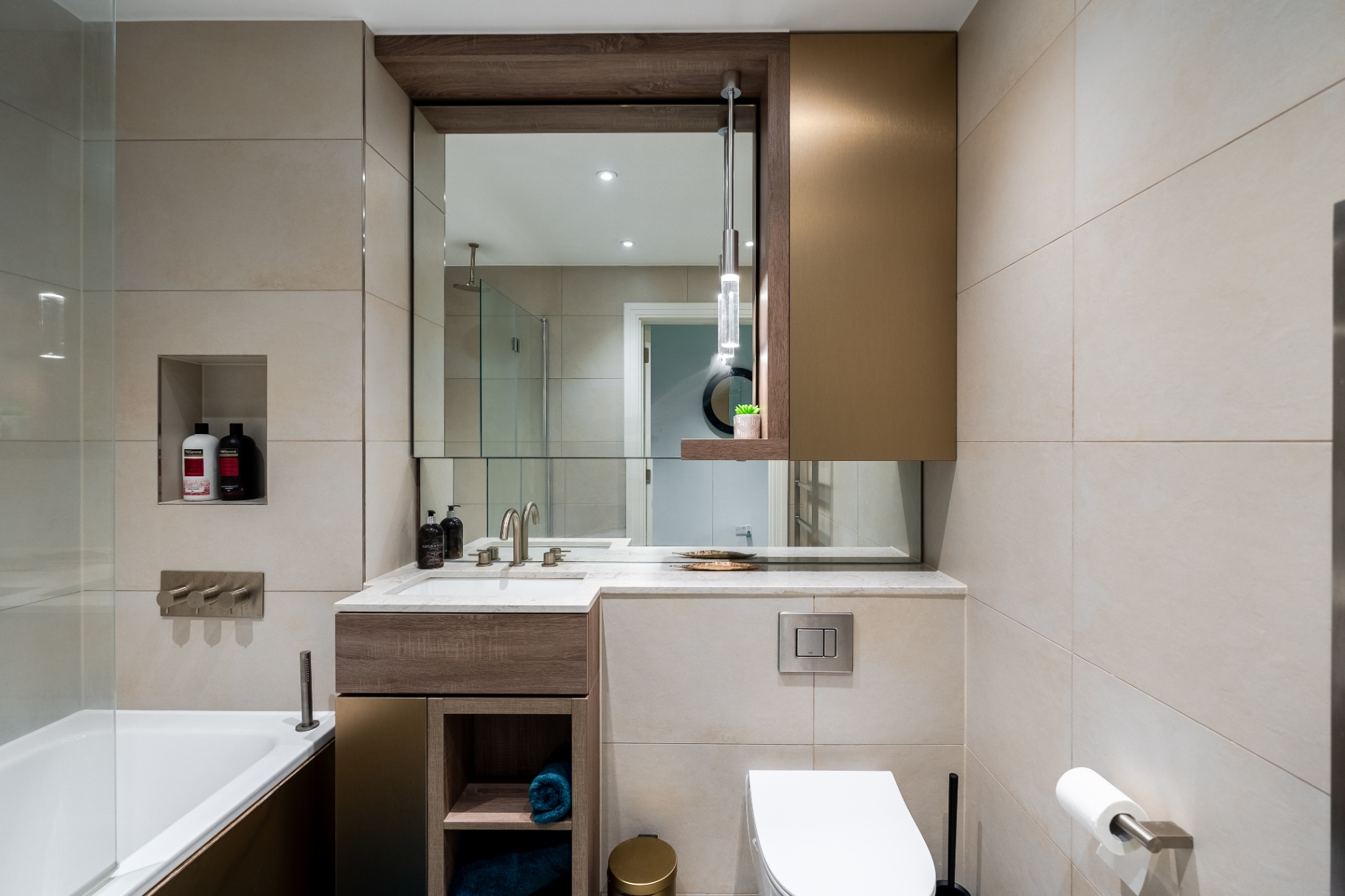 Modern One-Bedroom Apartment interior 43