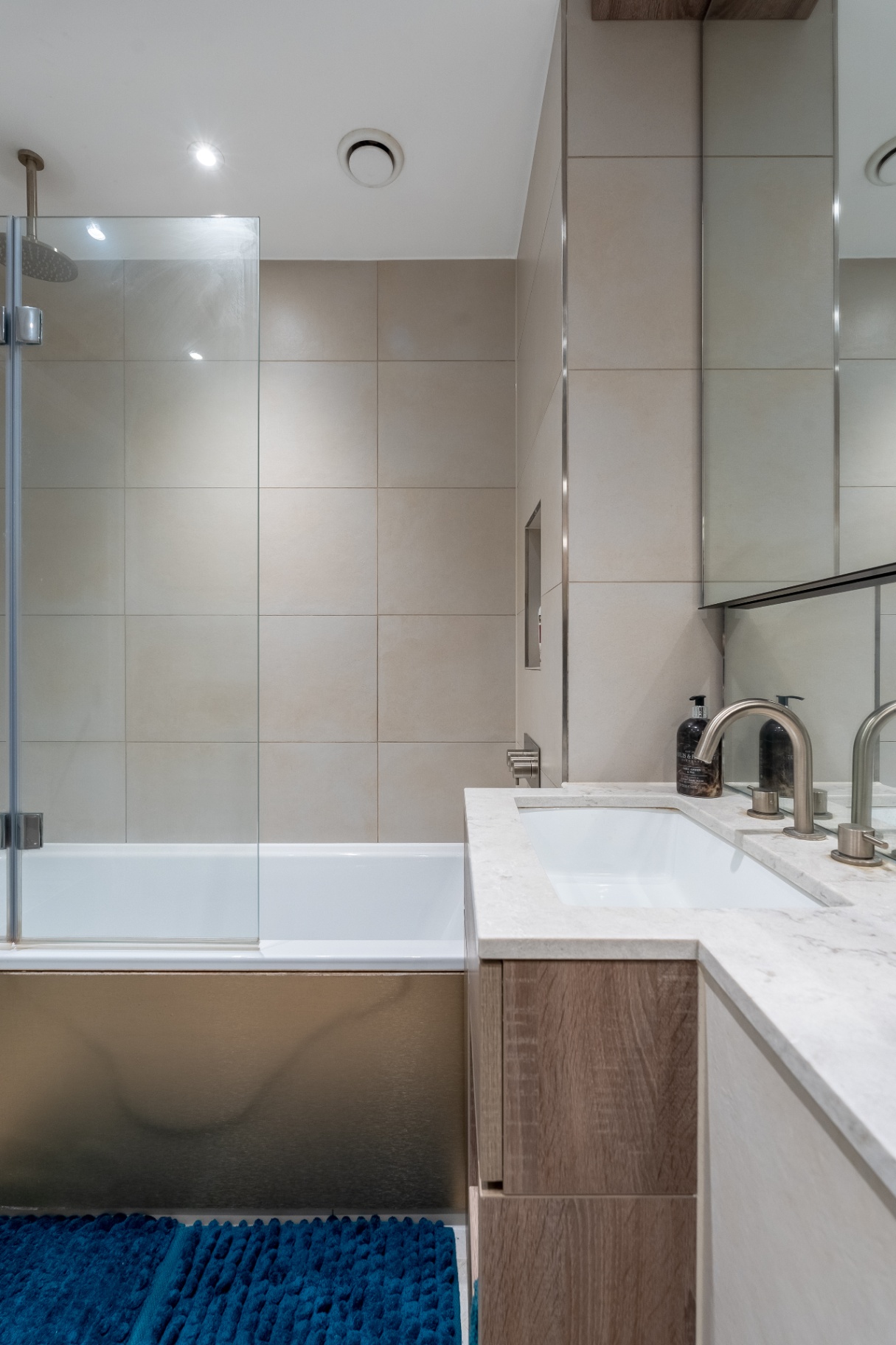 Modern One-Bedroom Apartment interior 51
