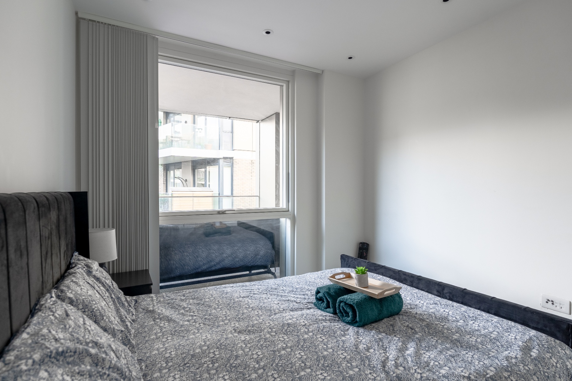 Modern One-Bedroom Apartment interior 68