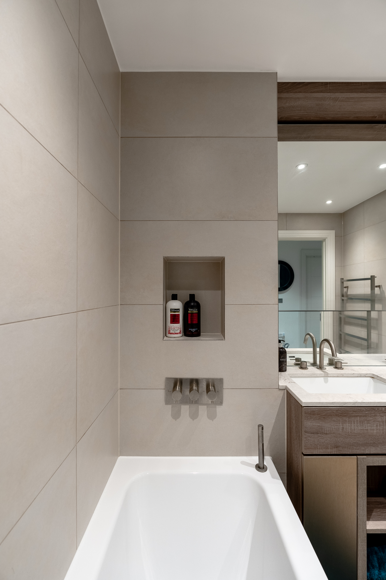 Modern One-Bedroom Apartment interior 46