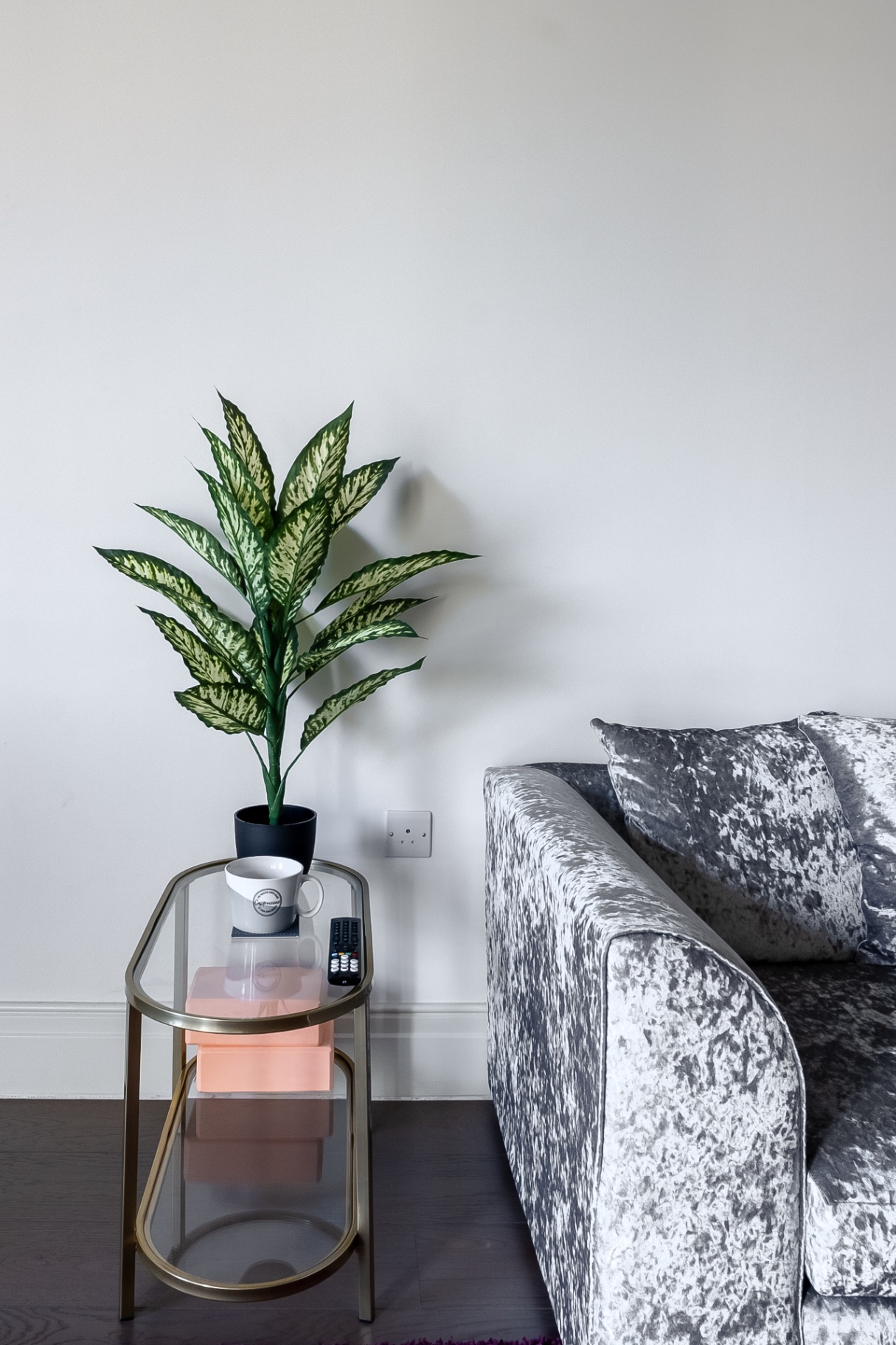Modern One-Bedroom Apartment interior 19